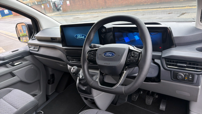 Ford Transit Custom 320 L1 Diesel Fwd 2.0 EcoBlue 136ps H1 Double Cab Van Limited - Image 16